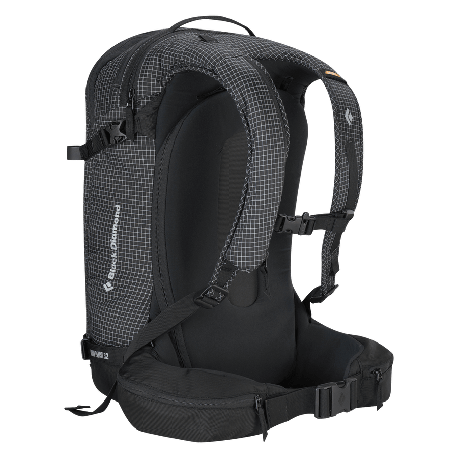 Black diamond dawn patrol 32l hot sale